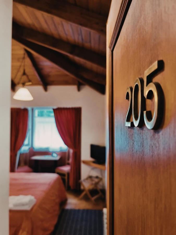 Hosteria Cauquenes De Nimez El Calafate Exterior photo